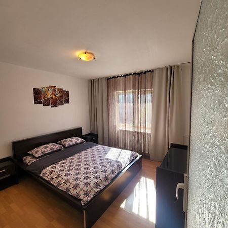 Alia Apartment Oradea Luaran gambar